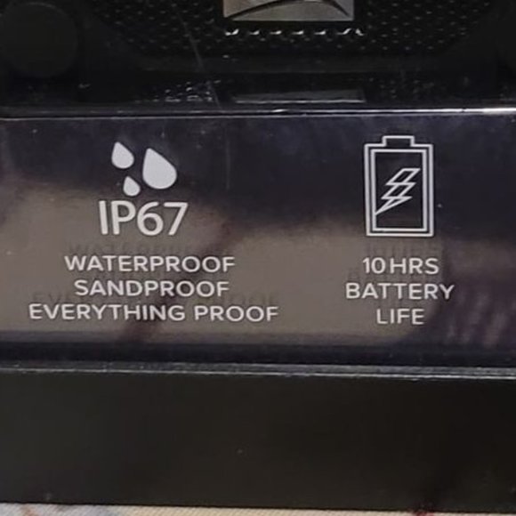 Altec Lansing Mini Life Jacket 2 - IP67 NEVER USED - Picture 4 of 7